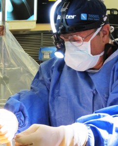 Dr. Stuart Kozinn in his operating room at Scottsdale Osborn